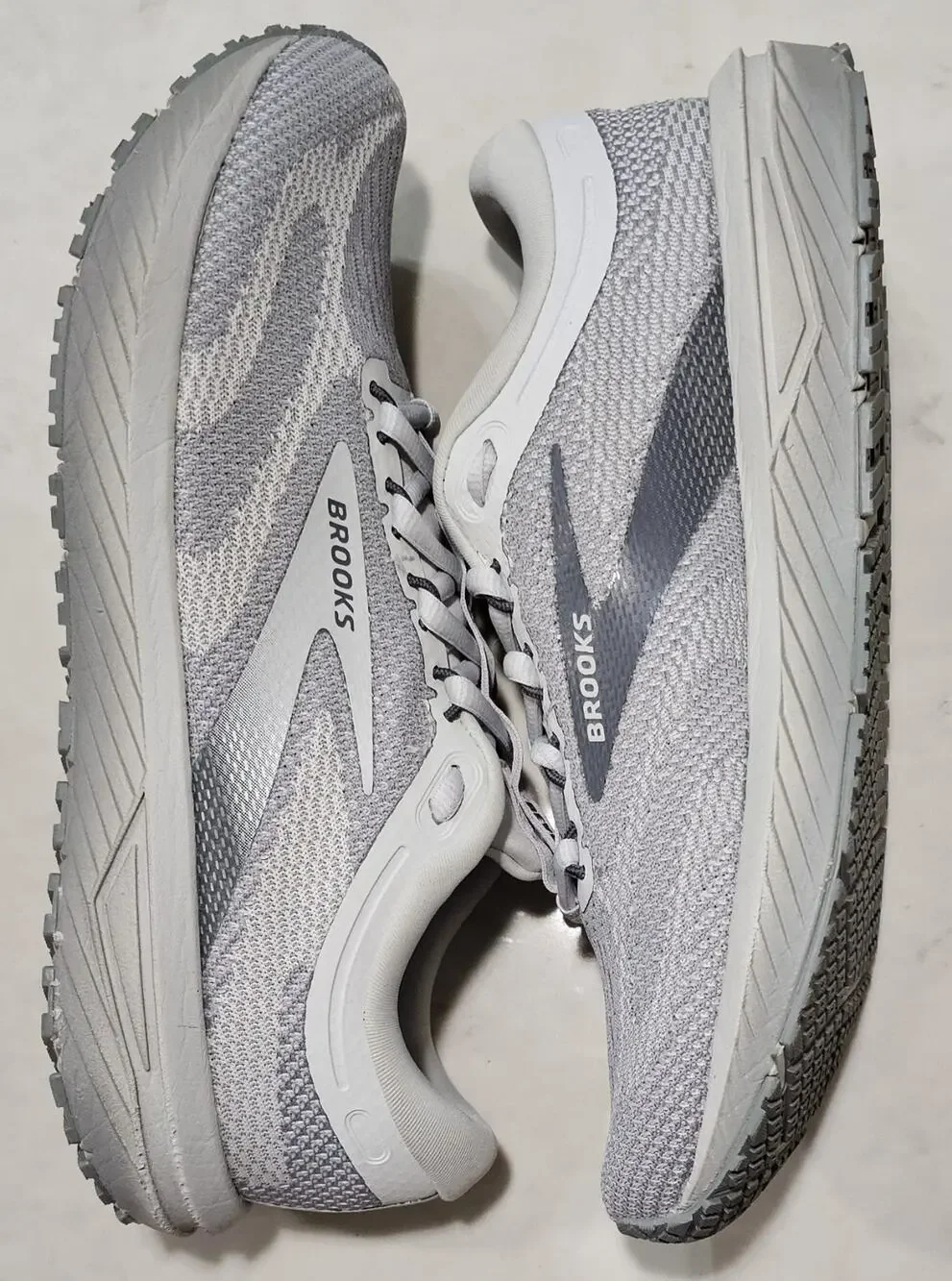 Brooks Revel 7 Running Shoes Sneakers Grey 1204241B036 Womens SIZE 9 Medium B